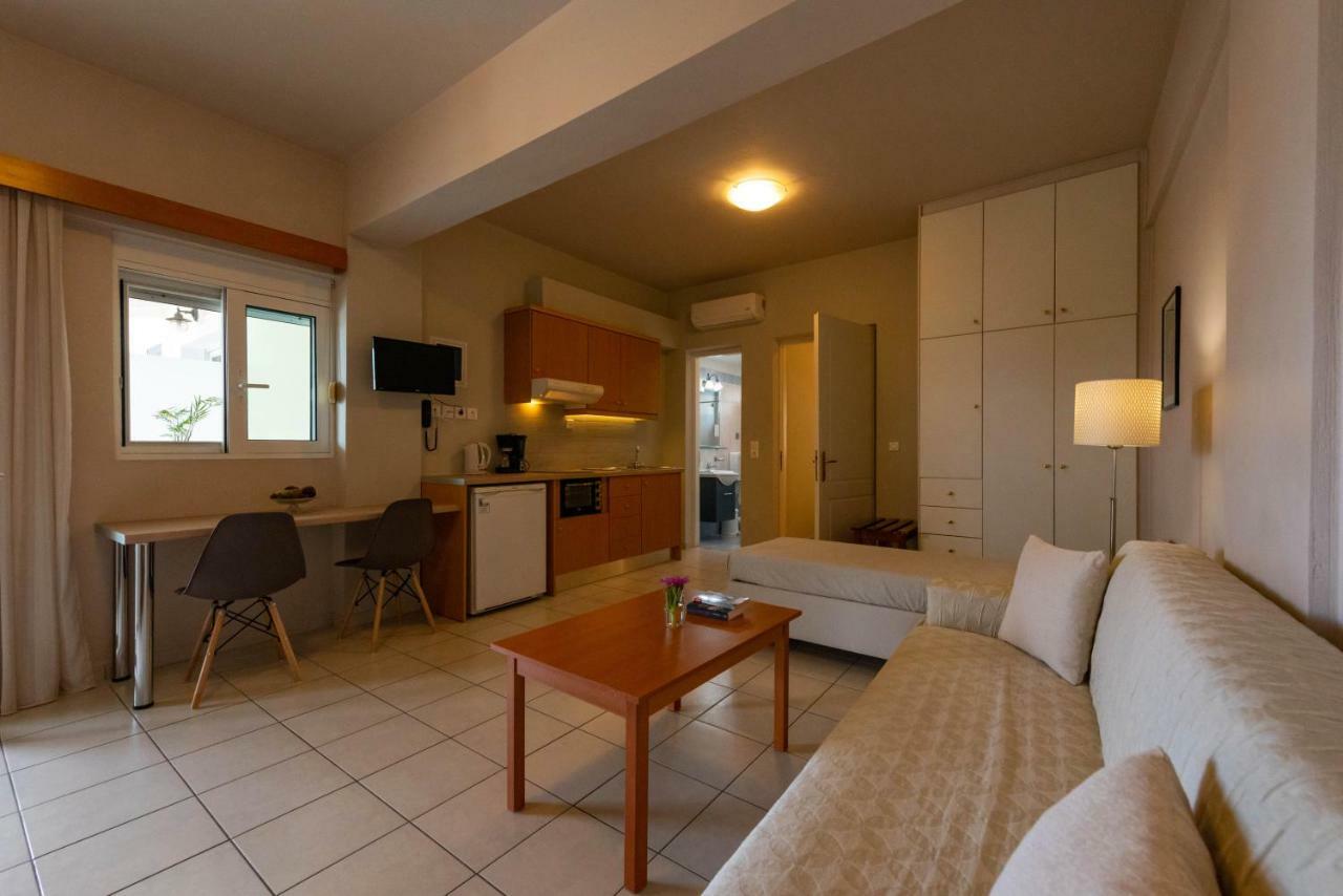 Theoxenia Hotel Apartments Храни Екстериор снимка