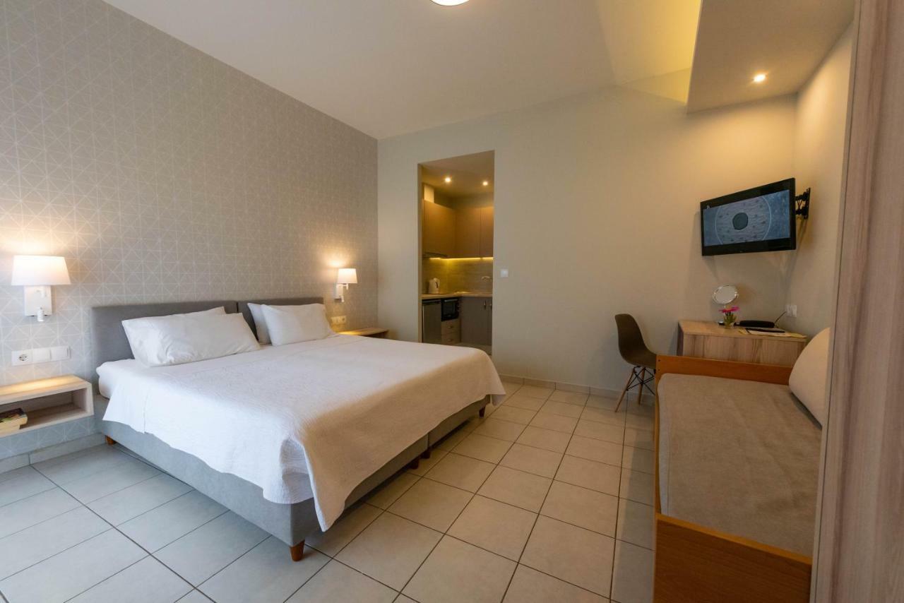 Theoxenia Hotel Apartments Храни Екстериор снимка